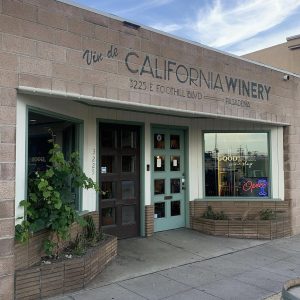 Vin de California winery near The Pearl apartments in Koreatown, Los Angeles 