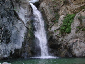 Eaton Canyon Falls waterfall hike near The Pearl apartments in Koreatown, Los Angeles   