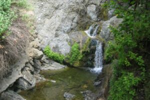 Temescal Canyon Falls waterfall hike near The Pearl apartments in Koreatown, Los Angeles   