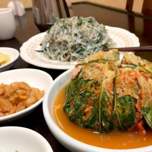 Yong Su San Michelin Guide Korean BBQ near The Pearl apartments in Koreatown, Los Angeles 